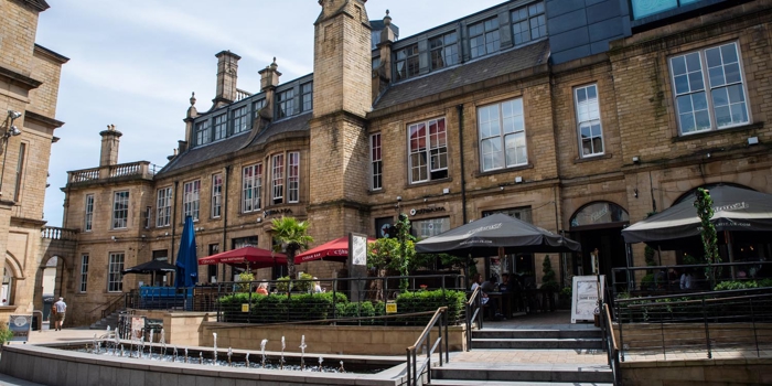 The terrace at Leopold Square.